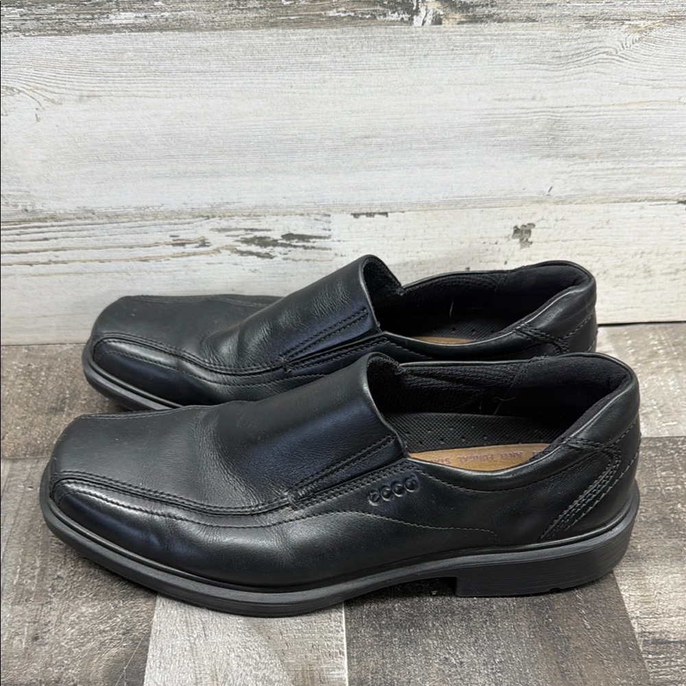 ECCO Mens shoes model HELSINKI slip ons leather Size 43 9 9.5